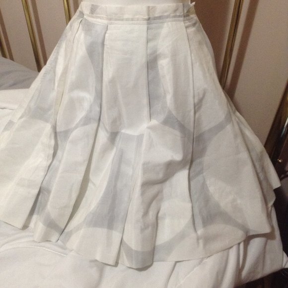 ✨5 for $30✨ Gap Off-White Soft Grey Pocket Dotted Skirt - Picture 8 of 11